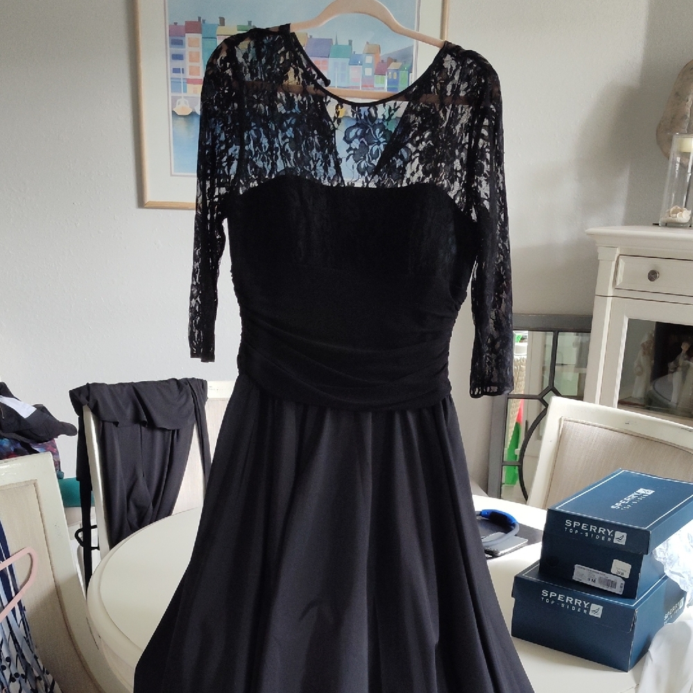 Jessica Howard Black Fit and Flare Cocktail Dress